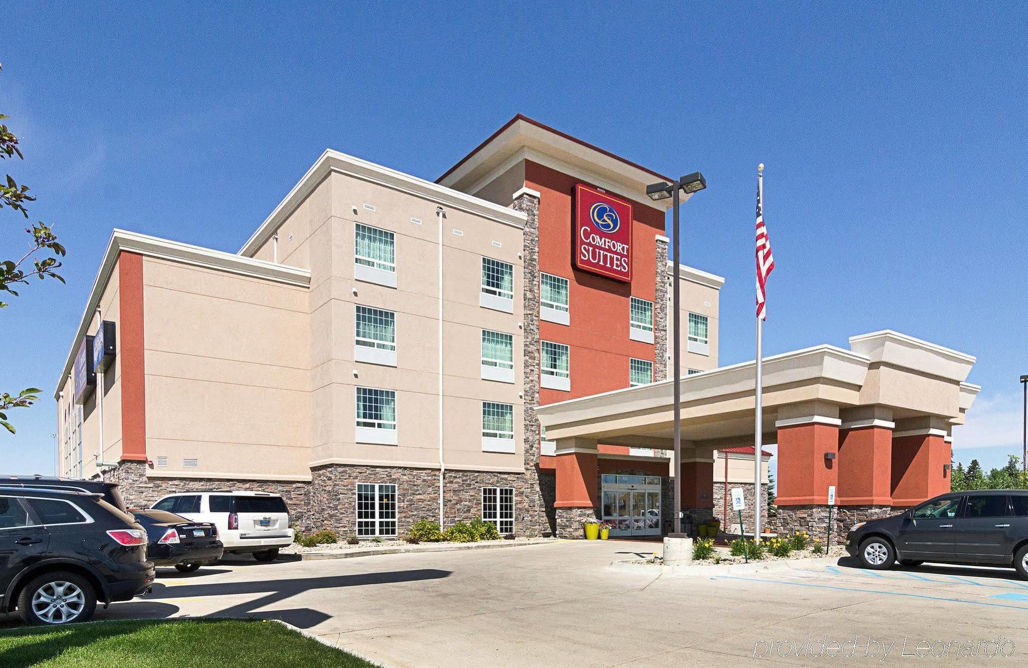 Comfort Suites Minot Exterior foto