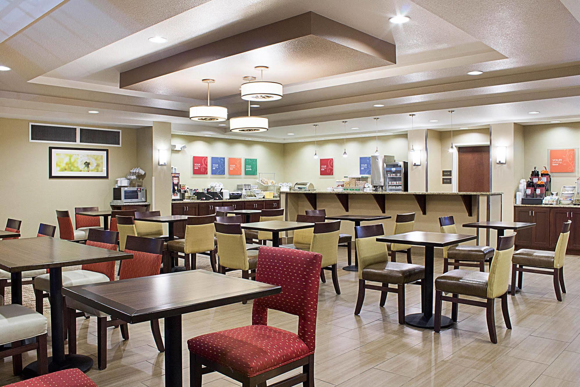 Comfort Suites Minot Exterior foto